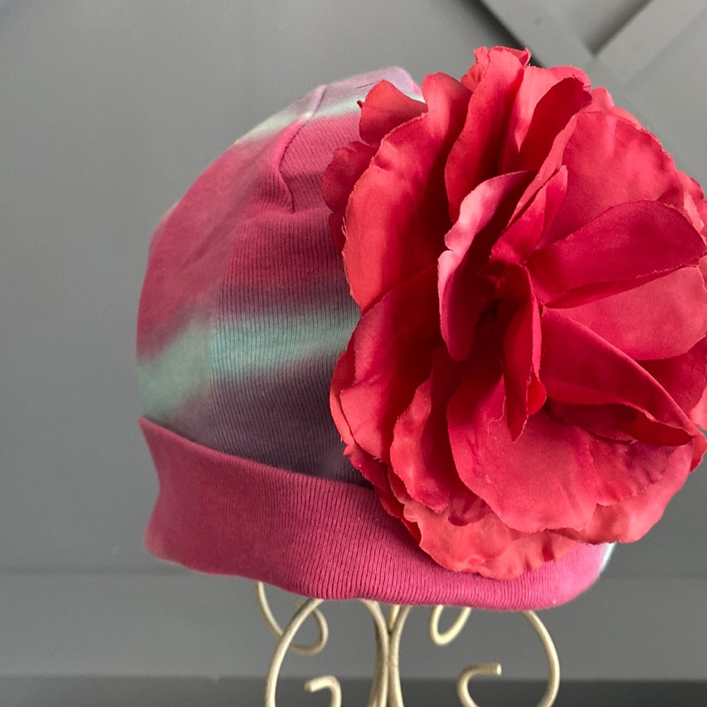 Tye dye hats, blooming flowers